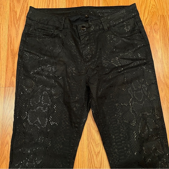 Hallhuber coated Dark Green Snakeskin animal print pants, size IT 38/US 2 or S - Picture 3 of 14